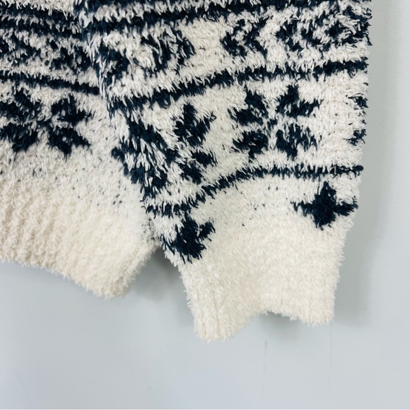 Barefoot Dreams Cozychic Seaside Crew Neck Pullover Sweater Nordic Fair Isle M - Picture 8 of 11